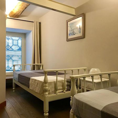 B&B Palazzo Solimena Napoli Bagian luar foto