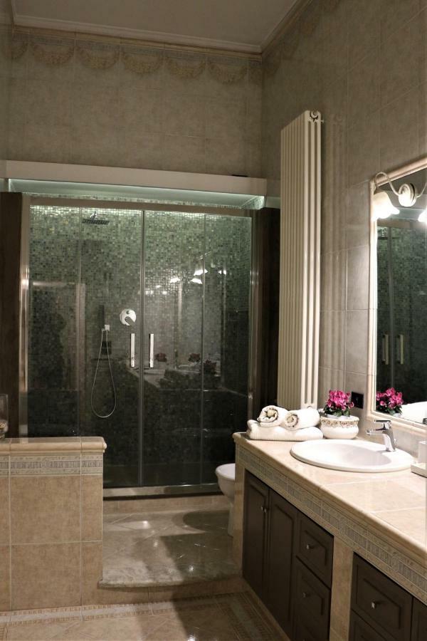 B&B Palazzo Solimena Napoli Bagian luar foto