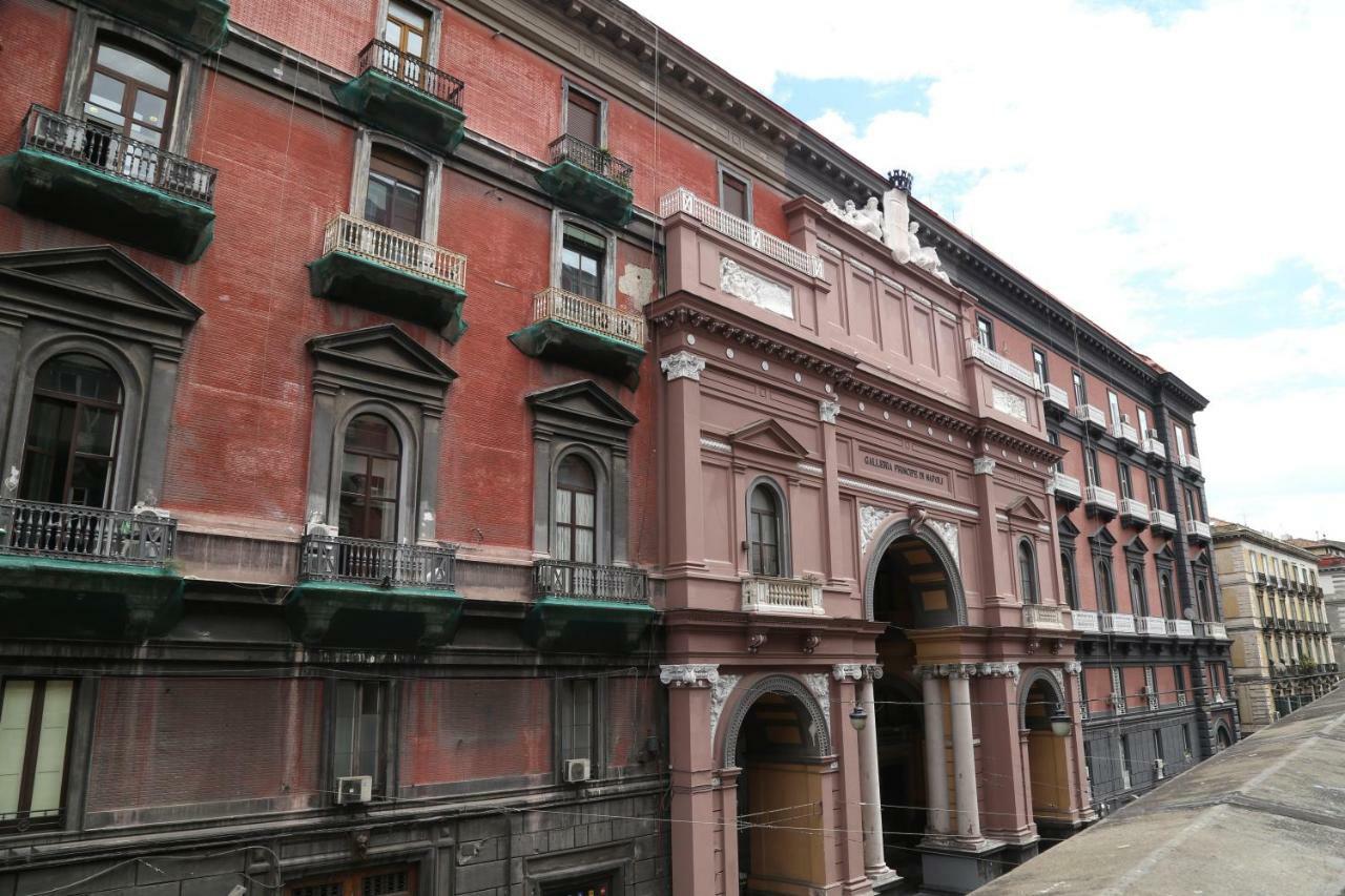 B&B Palazzo Solimena Napoli Bagian luar foto